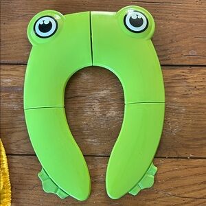 Green Frog Toilet Seat for Kids